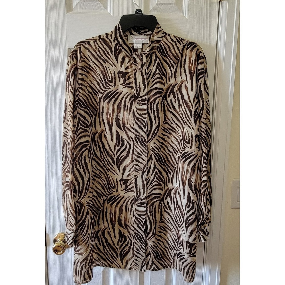Nygard Collection Blouse Tunic Size 16‎ Animal Print Tiger Tan Black Button Up